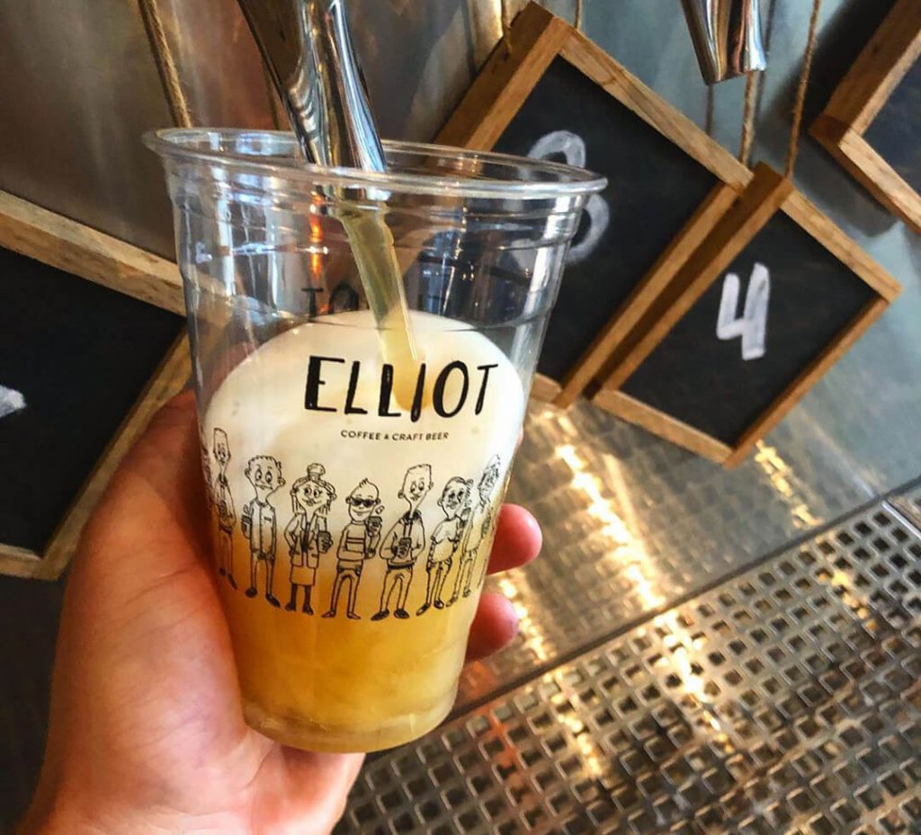 elliotcafeplasticcupsforbeerbylimepack 1 | Limepack How to buy plastic cups | Limepack elliot cafe plastic cups for beer by limepack 1
